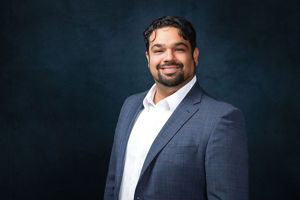 Branding_Headshots-1024Wx72ppi_Ramirez-047-Ev2